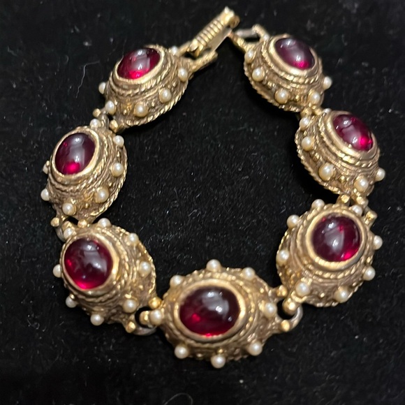 Vintage Gold Bracelet with Deep Red Accents Benedict NY Co - Picture 1 of 6